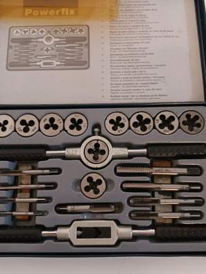 Powerfix σπειροτόμος τρυπάνι και σετ κοπής σαν καινούργιο