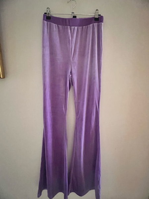 Shein lilac bell-bottom velvet pants size S-M like new