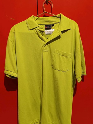 T-shirt new medium size light green color