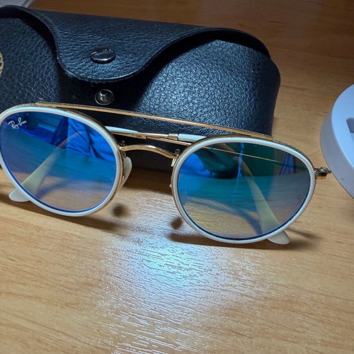 Ray Ban sunglasses like new with case