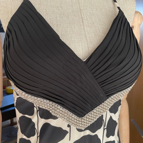 Carlo Pignatelli coctail dress new with handmade details and crystals, size 40