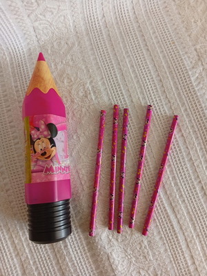 Large Plastic Pencil Set with 5 Pencils like new