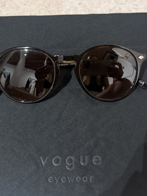 Vogue unisex eyeglasses tortoiseshell like new, brown