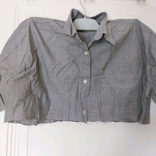 Crop gray shirt used, size S