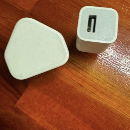 Mac Apple chargers like new, 2 together from England