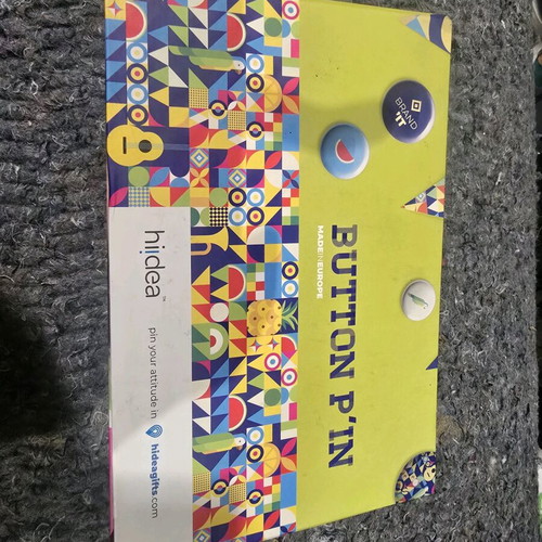 Button pin used multicolored Apefthon