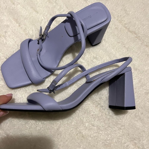 Bershka takouni used, size 37, purple