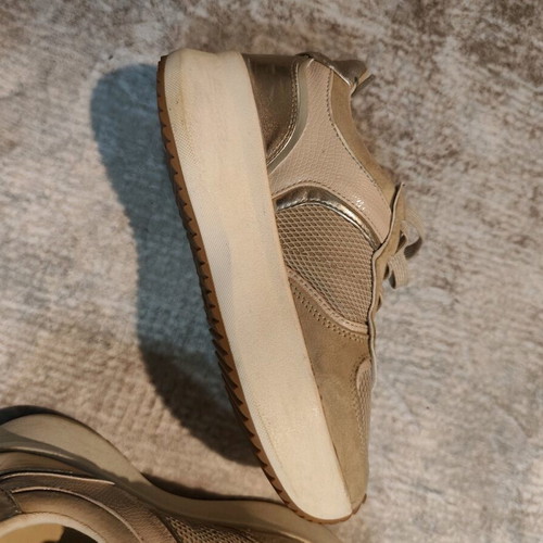 Zara women's beige athletic shoes used, size 37
