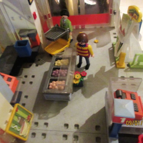 Playmobil Supermarket set 90s used