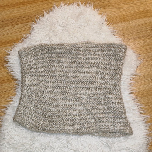 Tally Weijl knitted neck scarf like new, beige ecru