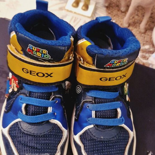 Geox Super Mario boots like new with lights, size 31