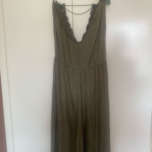 Maxi dress used with slit and V neckline size M