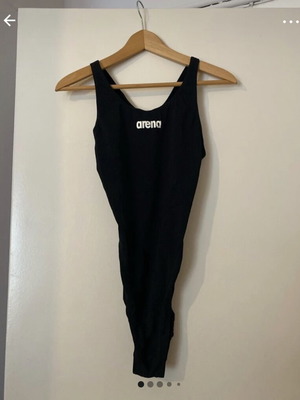Arena one-piece swimsuit like new, black, size 36, open back