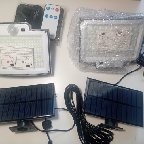 Solar LED floodlight set 2 pieces with remote control, new