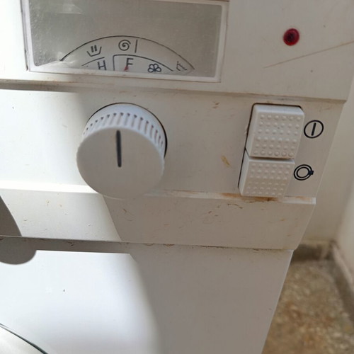 Siemens washing machine used, 5 kg load capacity, faulty switch