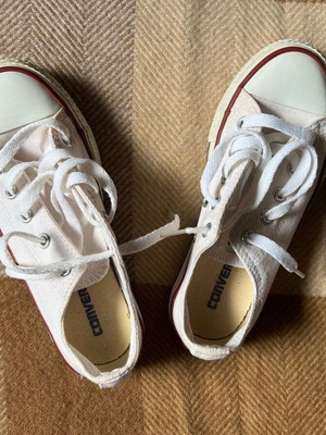 Παπούτσια All Star Converse Unisex 30 νούμερο σαν καινούργια, άσπρα αθλητικά