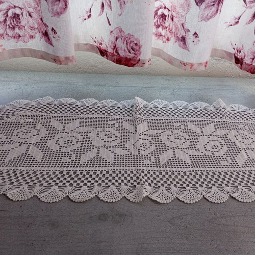 Set of 3 handmade crochet doilies with filet pattern, new