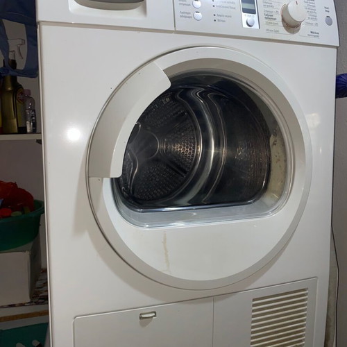Bosch dryer 8kg like new in excellent condition
