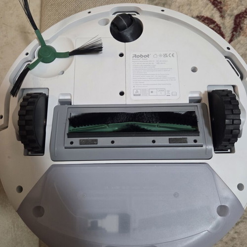 iRobot Roomba 105 Combo robot vacuum like new