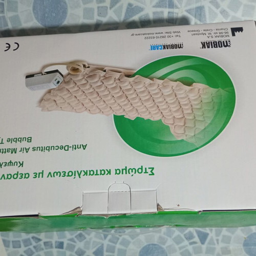 Mobiak Air Mattress like new with pump for bedsores