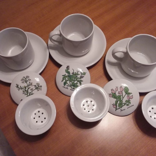 Set of mugs for hot drinks new, 3 pieces, England 1970