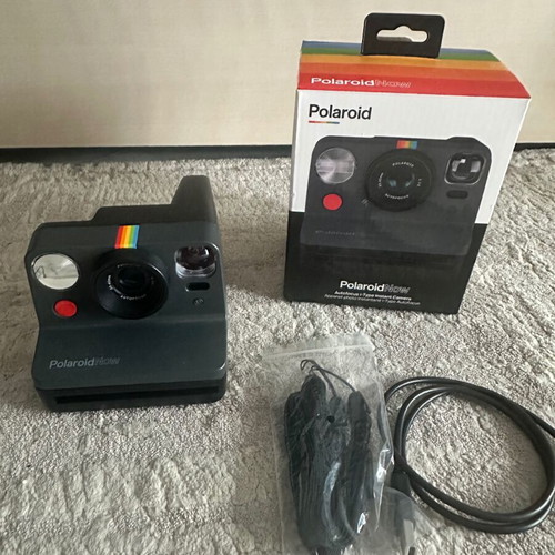 Polaroid Now Black Instant Camera like new