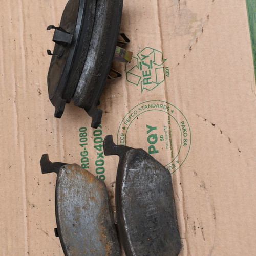 VW Golf 4 ventilated brake discs and pads used