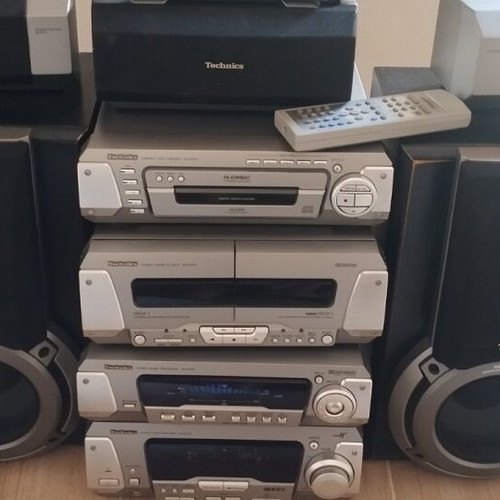 Technics sound system used with extra speaker, vintage video and GPS gift