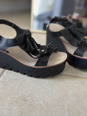 Luigi platform sandals like new, size 36, black and brown