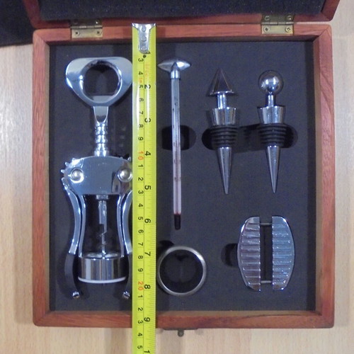Wine accessory tool set in wooden protective case like new