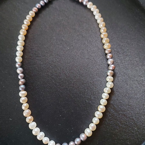 Necklace with white and black genuine pearls new, 46cm 6×7mm