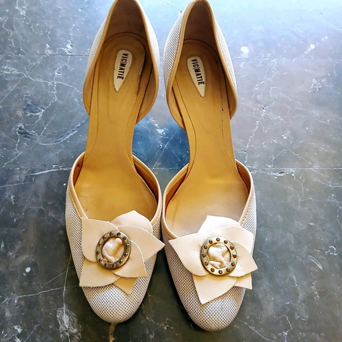 Vic Matie' vintage beige pumps with flower new, size 40