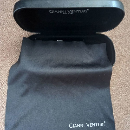 Gianni Venturi glasses cases used, hard and soft