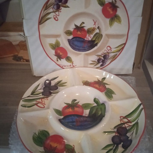 Large 40 cm serving platter new with dividers Home Life