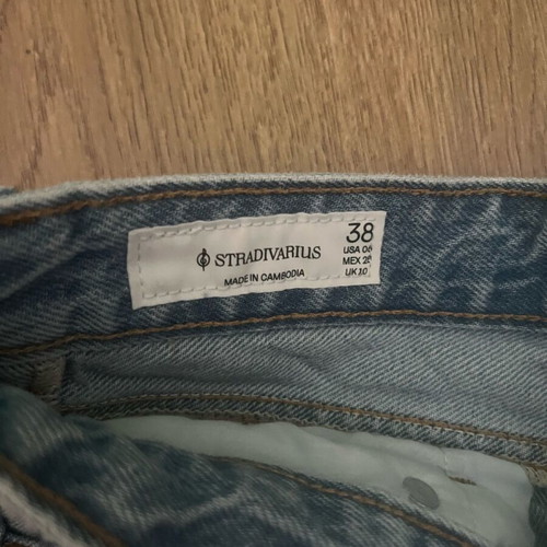 Stradivarius crop jeans like new, light color, size M