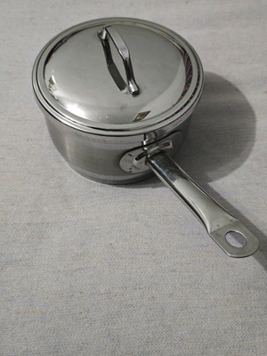 Ανοξείδωτο Κατσαρολάκι Pyramis 18/10 σαν καινούργιο, Made in Greece