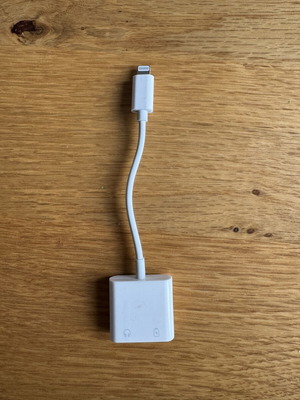 Apple adaptor used, in good condition