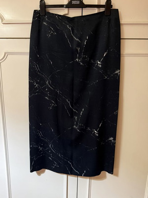 Zara midi satin skirt with marble print, like new, black, size L