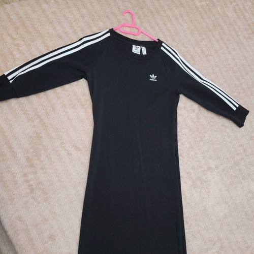 Adidas women's sports dress like new, black