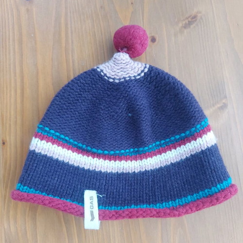 Gas kids hat new, unused without tags