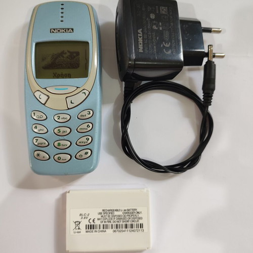 Nokia 3310 Classic Phone Turquoise used with charger and battery