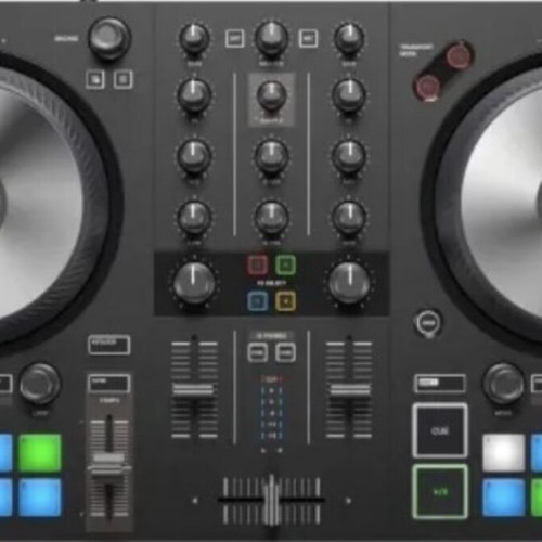 Traktors2mk3 DJ controller like new with box