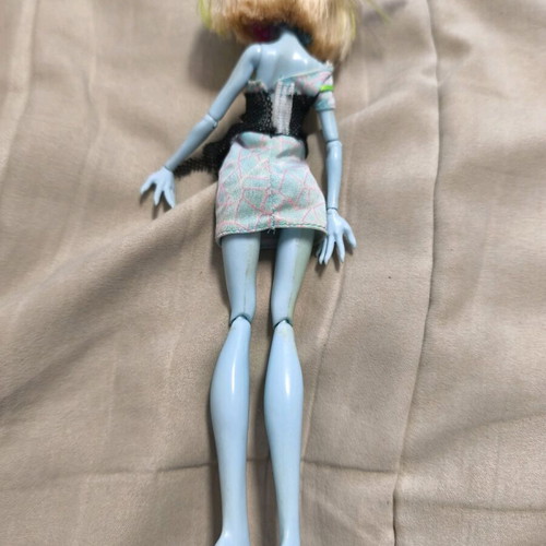 Monster High Abby Bominable doll used, no shoes or accessories