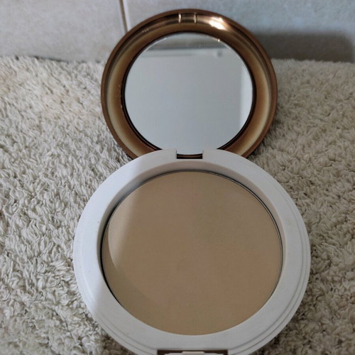 Origin Silk Screen Refining Powder Foundation like new No 23 Shell