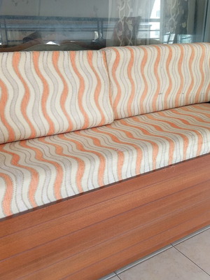 Sofa with storage like new, 161x56 cm, 38 cm depth