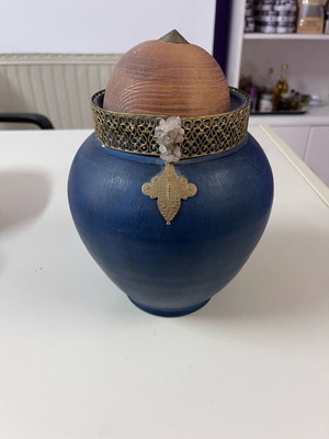 Blue vase like new