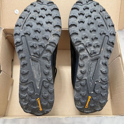 Adidas Ultraboost 22 GX6639 like new, size 45, black