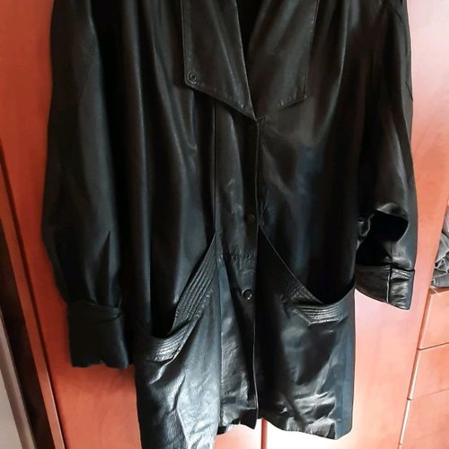 Leather black women's coat used, very large size