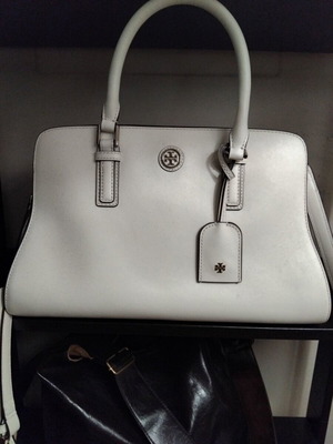 Tory Burch shoulder bag like new, off-white and navy blue