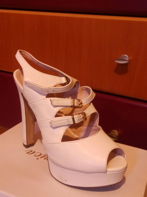Heels with straps like new, white, size 40